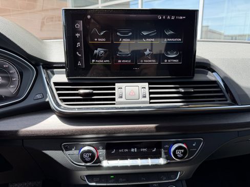 Used 2024 Audi Q5 e Premium AWD/4WD image 20