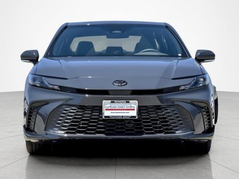 Used 2026 Toyota Camry SE FWD image 8