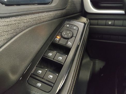 Used 2022 Nissan Rogue SV AWD/4WD image 27