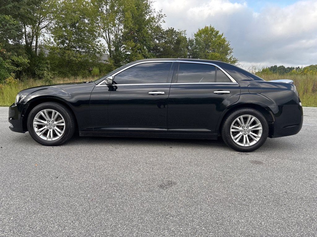Used 2016 Chrysler 300 C RWD image 2