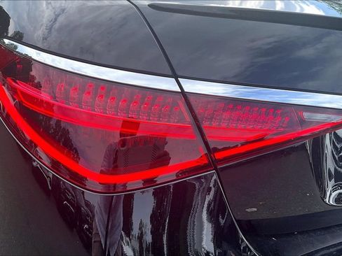 Certified 2022 Mercedes-Benz S 500 4MATIC image 32