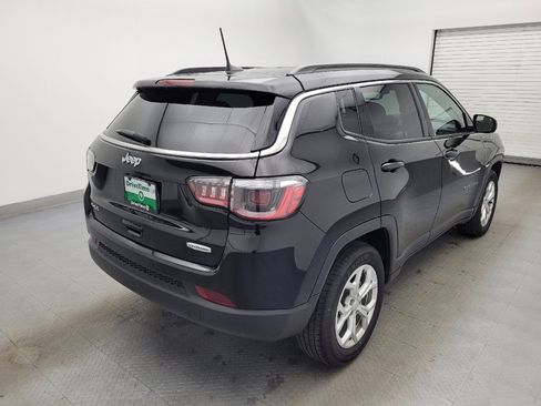 Used 2024 Jeep Compass Latitude AWD/4WD image 9