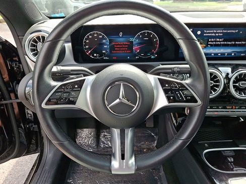 Used 2025 Mercedes-Benz CLA 250 image 19