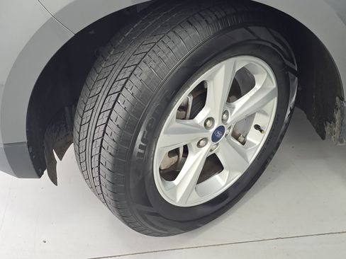 Used 2021 Ford Edge SE w/ Cargo Accessory Package image 29