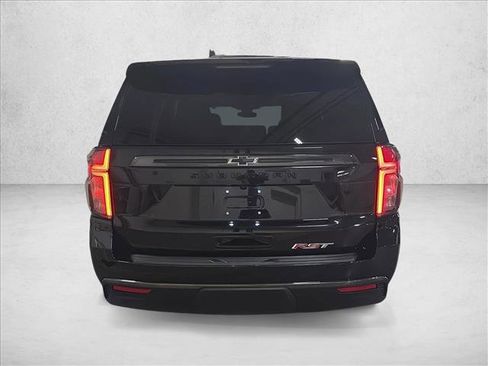 Used 2022 Chevrolet Suburban RST w/ Luxury Package image 6
