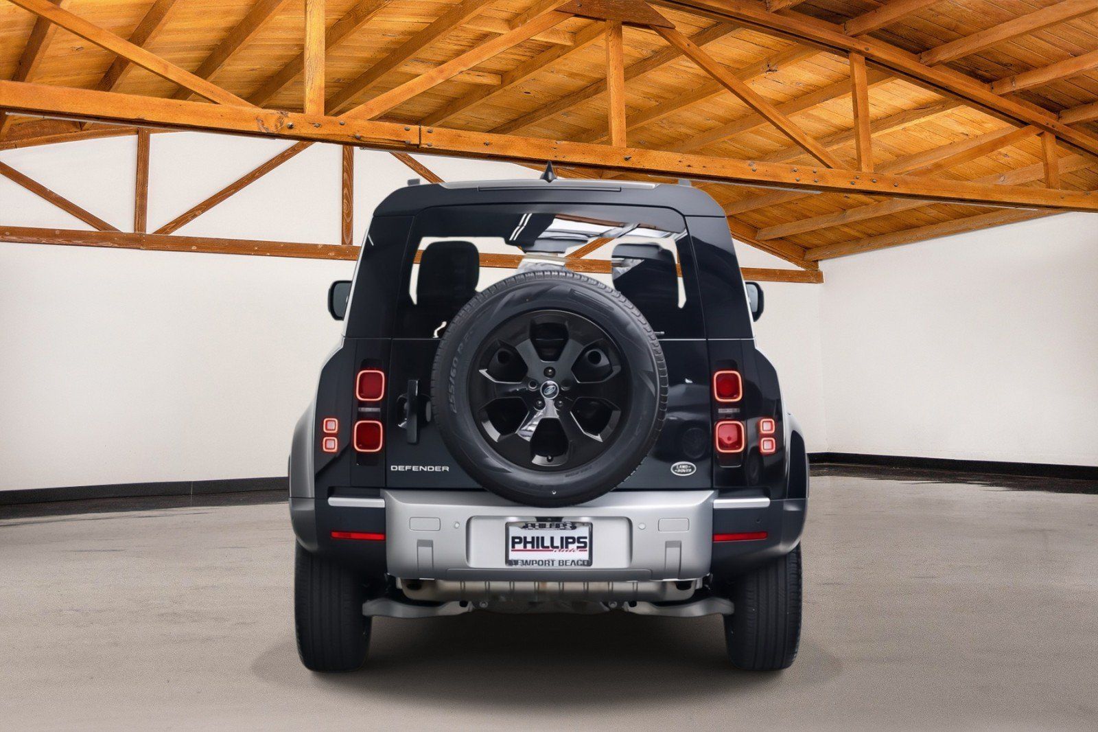 Used 2023 Land Rover Defender 110 S AWD/4WD image 4