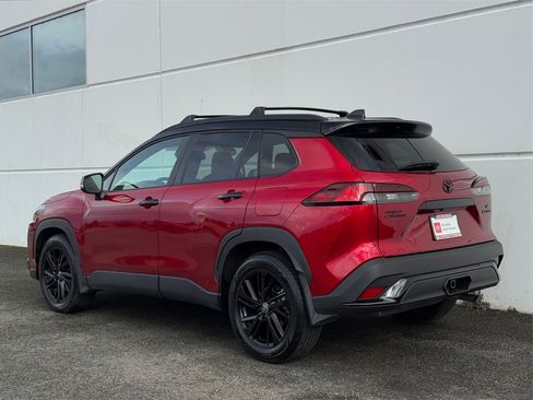 Certified 2025 Toyota Corolla Cross AWD Hybrid w/ Moonroof Package image 5