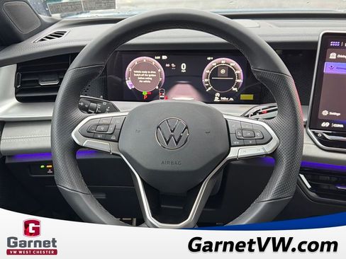New 2026 Volkswagen Tiguan SE R-Line image 13