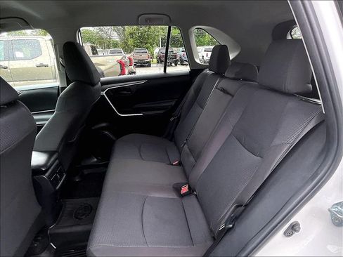 Used 2024 Toyota RAV4 LE AWD/4WD image 15