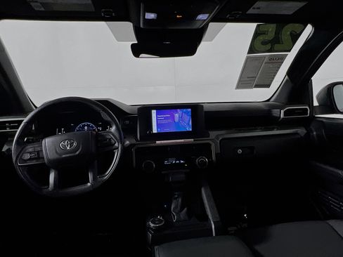 Used 2025 Toyota Tacoma SR5 image 29