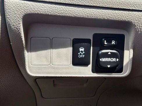 Used 2010 Toyota Corolla LE FWD image 19