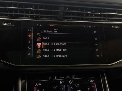 Used 2023 Audi Q8 Premium Plus w/ Premium Plus Package AWD/4WD image 21