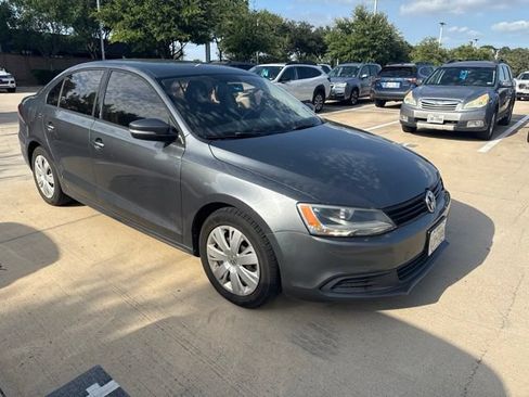 Used 2014 Volkswagen Jetta SE FWD image 1