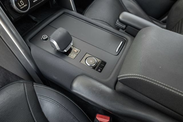 Used 2023 Land Rover Discovery S R-Dynamic AWD/4WD image 12