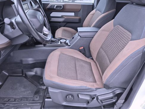 Used 2022 Ford Bronco Outer Banks AWD/4WD image 16