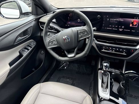Used 2026 Buick Envista Avenir FWD image 24