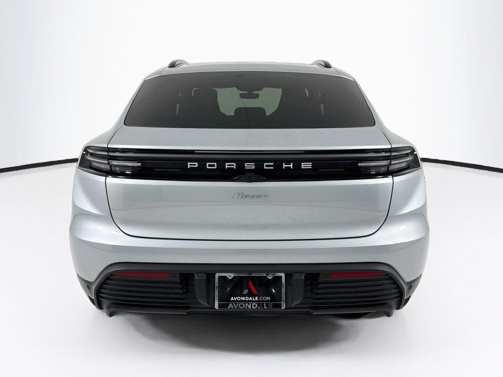Certified 2025 Porsche Macan Electric RWD image 6