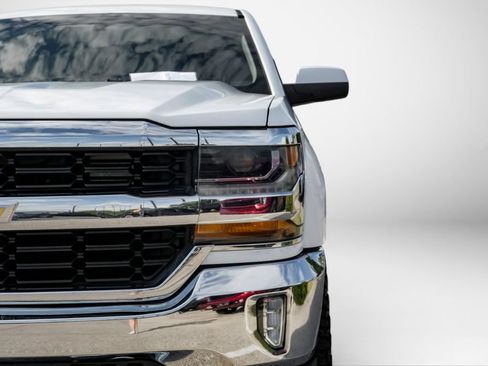 Used 2018 Chevrolet Silverado 1500 W/T w/ Trailering Package AWD/4WD image 39