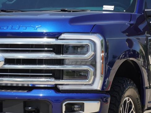 Used 2026 Ford F250 Platinum w/ Platinum Plus Package AWD/4WD image 4