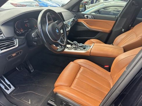Used 2022 BMW X5 M50i AWD/4WD image 4