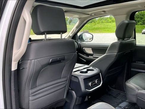 Used 2025 Ford Expedition Max Active AWD/4WD image 34