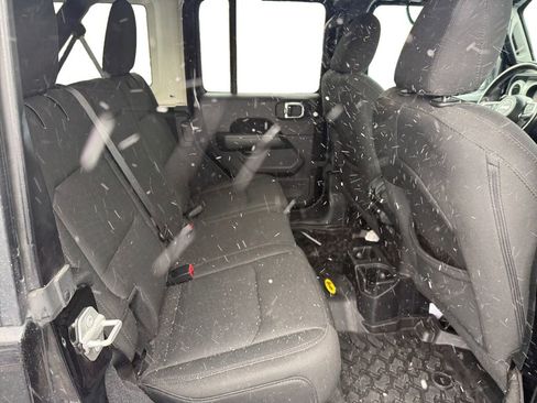 Used 2020 Jeep Wrangler Unlimited Sahara AWD/4WD image 11