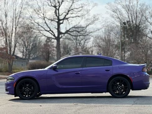 Used 2018 Dodge Charger R/T w/ Plus Group image 8