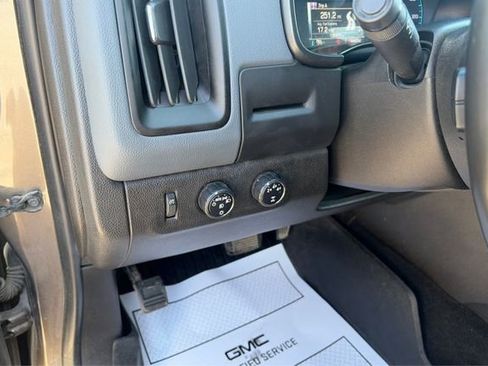 Used 2016 Chevrolet Colorado Z71 AWD/4WD image 17