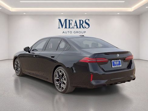 Used 2024 BMW 530i w/ M Sport Package RWD image 3