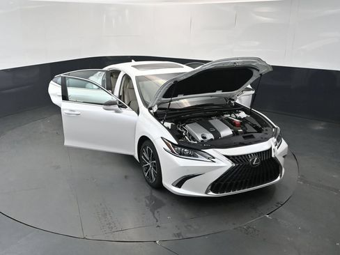 Used 2024 Lexus ES 350 w/ Premium Package FWD image 17