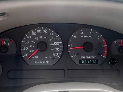 Used 2000 Ford Mustang Coupe image 12