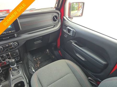 Certified 2025 Jeep Wrangler Unlimited Rubicon AWD/4WD image 12