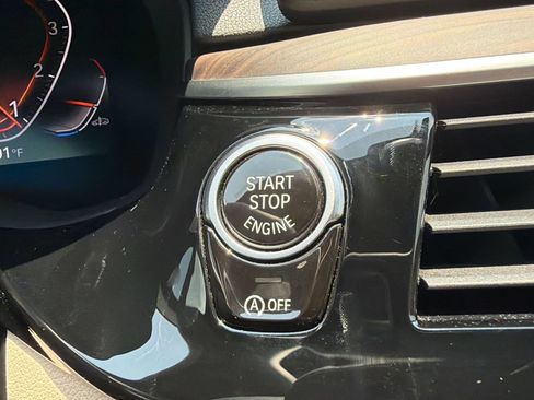 Used 2023 BMW 530i w/ Premium Package RWD image 17