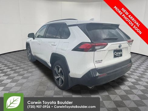 Used 2024 Toyota RAV4 SE w/ Weather & Moonroof Package AWD/4WD image 5