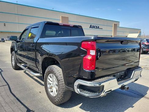 Used 2021 Chevrolet Silverado 1500 LT w/ Z71 Off-Road Package AWD/4WD image 3