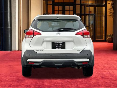Used 2020 Nissan Kicks SR w/ SR Premium Package image 11