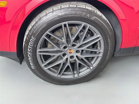 Certified 2026 Porsche Cayenne Coupe AWD/4WD image 11