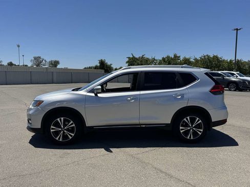 Used 2017 Nissan Rogue SL FWD image 6