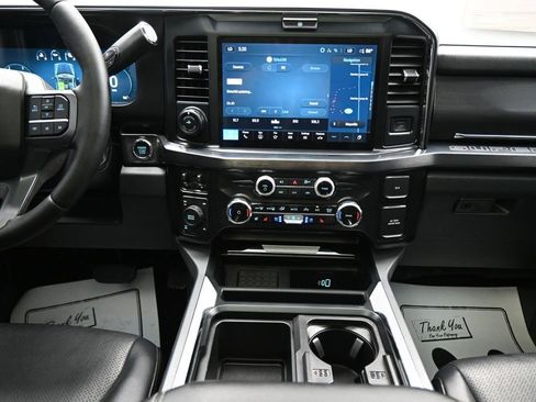 Used 2025 Ford F250 Lariat w/ Lariat Ultimate Package AWD/4WD image 19
