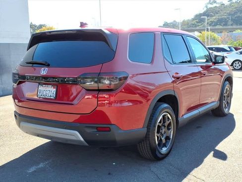 Certified 2025 Honda Pilot EX-L image 4