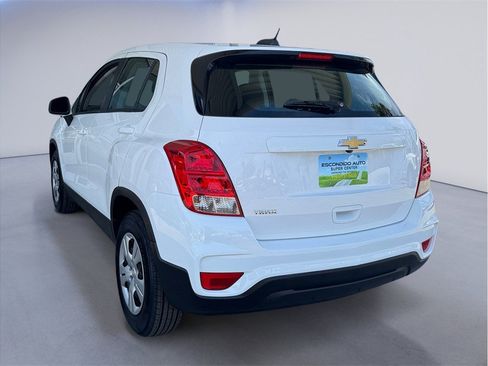Used 2019 Chevrolet Trax LS FWD image 4
