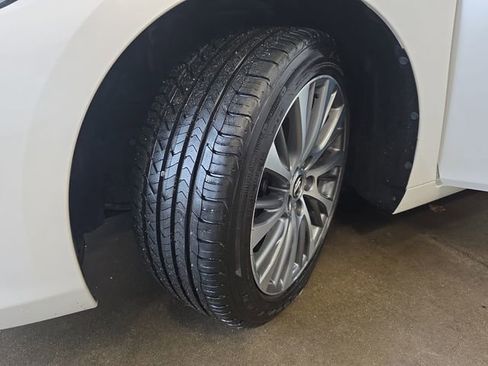 Used 2019 Lexus ES 350 w/ Premium Package image 31