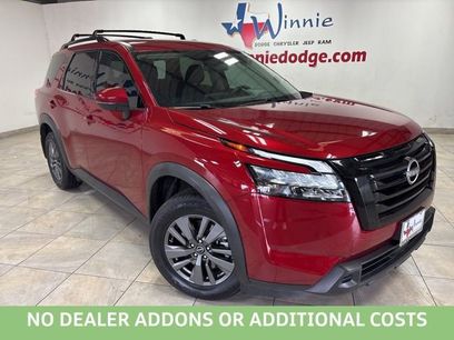 Used 2024 Nissan Pathfinder SV