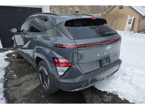 Used 2024 Hyundai Kona SEL image 4
