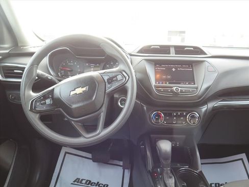 Used 2023 Chevrolet TrailBlazer LT image 15