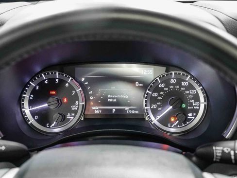 Certified 2023 Toyota Highlander XLE FWD image 26