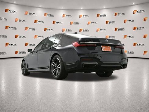 Used 2020 BMW 750i xDrive w/ M Sport Package AWD/4WD image 53