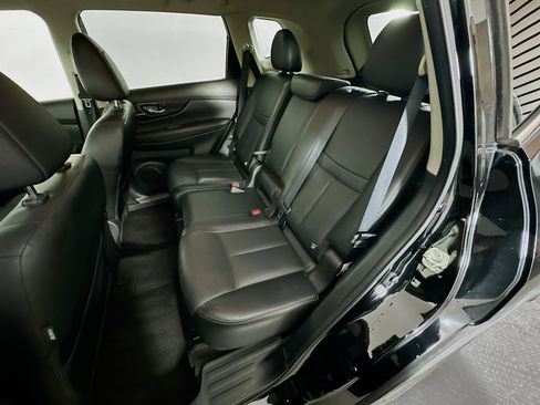 Used 2018 Nissan Rogue SL FWD image 26