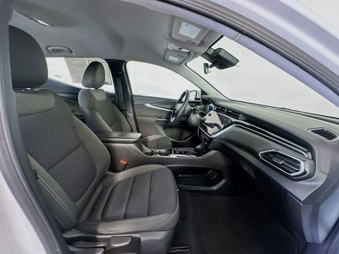 Used 2023 Chevrolet Bolt EUV LT FWD image 25