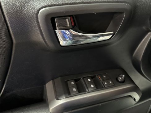 Used 2019 Toyota Tacoma TRD Off-Road image 20